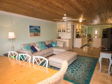 Five Bedroom Anna Maria Island Rental Pool Home Sleeps 10! Five Bedroom Anna Maria Island Rental Pool Home Sleeps 10!